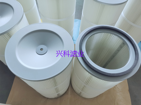 除塵濾芯在除塵器內(nèi)如何排列，橫排還是豎直？興科濾業(yè)